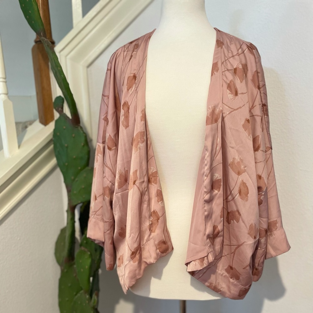 A new day kimono NWT One Size